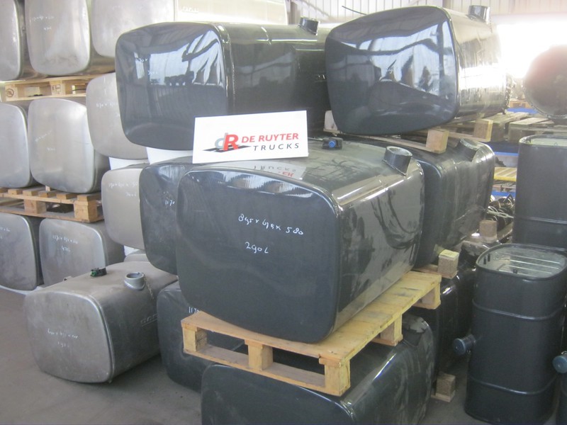 DAF Brandstoftanks voor CF en XF (staal) - Fuel tank for Truck: picture 1 DAF Brandstoftanks voor CF en XF (staal) - Fuel tank for Truck: picture 1