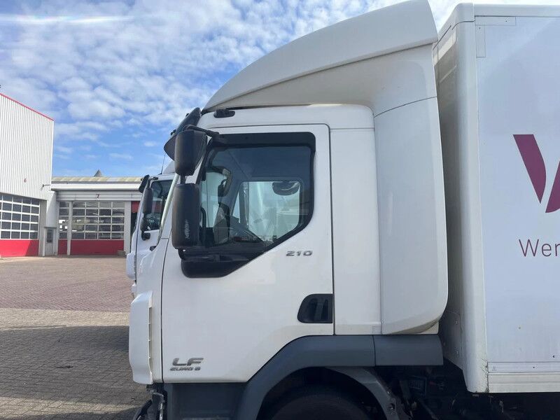 DAF LF 210 FA Cabine - Cab and interior for Truck: picture 3 DAF LF 210 FA Cabine - Cab and interior for Truck: picture 3