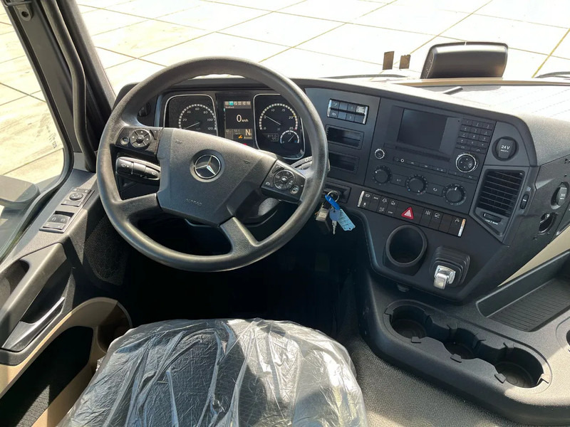 Tractor unit Mercedes-Benz Actros 1940: picture 20