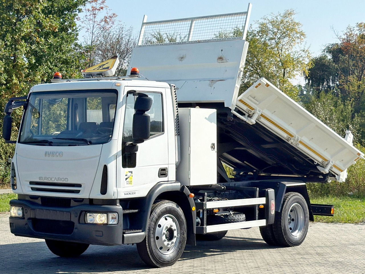 Iveco EUROCARGO 140E22* KIPPER 5,00 m* TOPZUSTAND - Tipper: picture 3 Iveco EUROCARGO 140E22* KIPPER 5,00 m* TOPZUSTAND - Tipper: picture 3