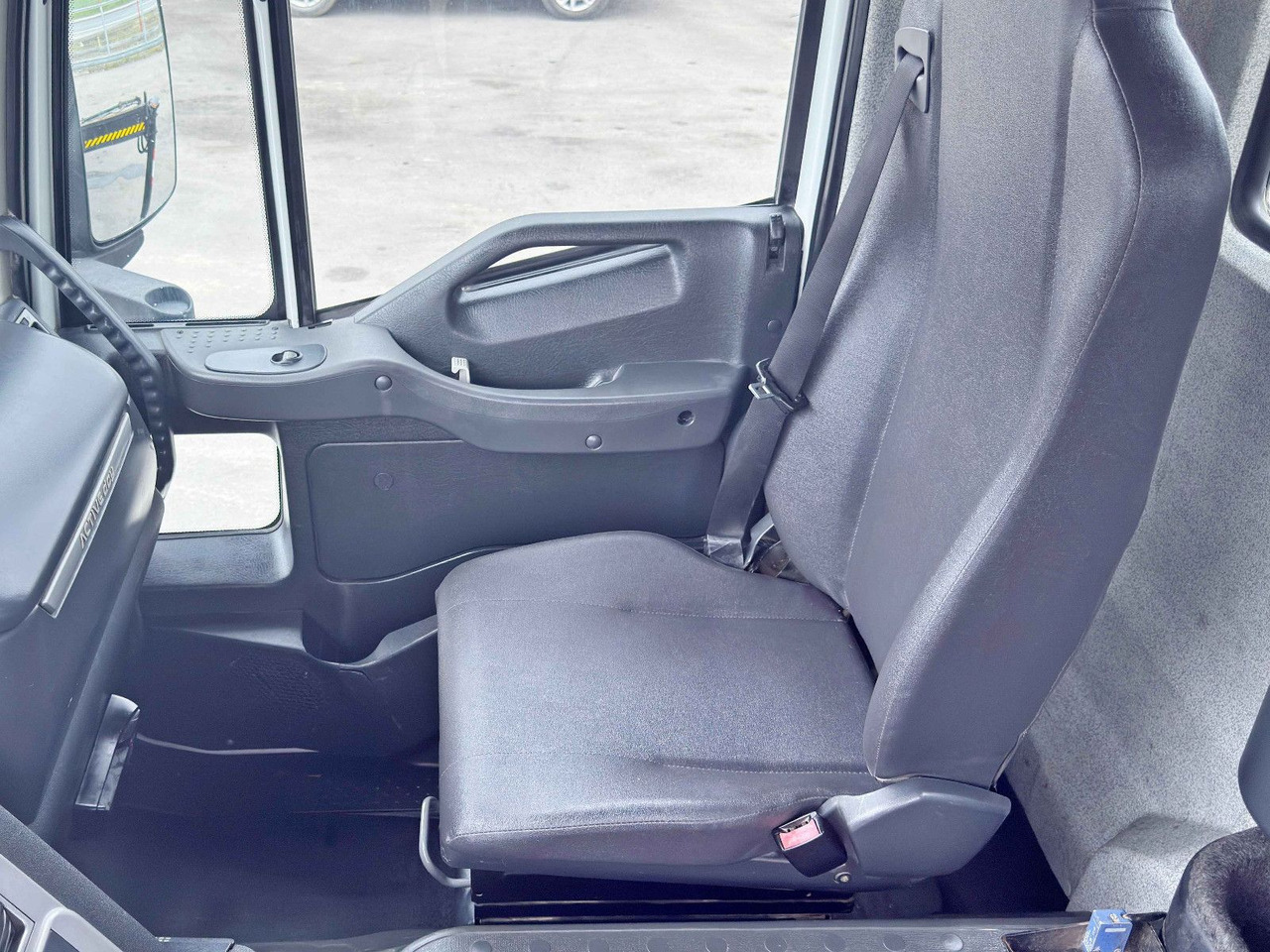 Crane truck Iveco STRALIS 330 *HIAB 144 BS-3 HIDUO* TOPZUSTAND: picture 10 Crane truck Iveco STRALIS 330 *HIAB 144 BS-3 HIDUO* TOPZUSTAND: picture 10