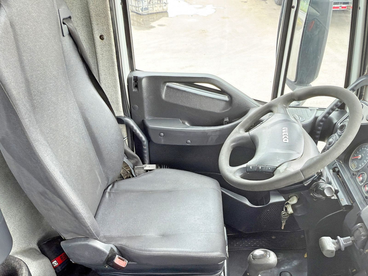 Crane truck Iveco STRALIS 330 *HIAB 144 BS-3 HIDUO* TOPZUSTAND: picture 12 Crane truck Iveco STRALIS 330 *HIAB 144 BS-3 HIDUO* TOPZUSTAND: picture 12