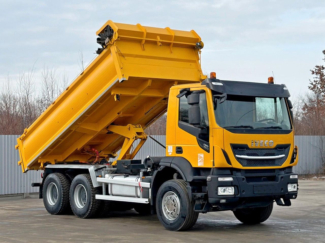 Iveco STRALIS X WAY 480* KIPPER * 6x4 * TOPZUSTAND - Tipper, Crane truck: picture 1 Iveco STRALIS X WAY 480* KIPPER * 6x4 * TOPZUSTAND - Tipper, Crane truck: picture 1