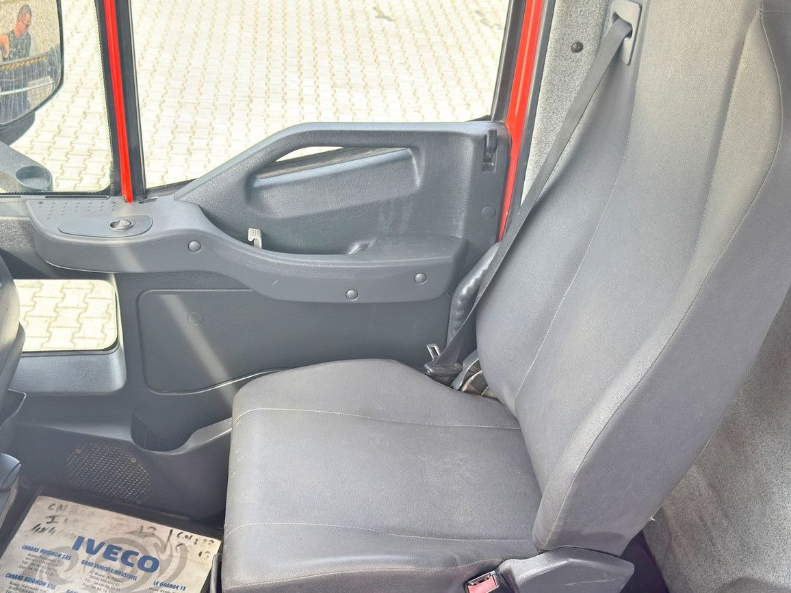 Crane truck Iveco TRAKKER 190T36 * HIAB 111 ES-2 HIDUO * 4x4 * TOP: picture 9