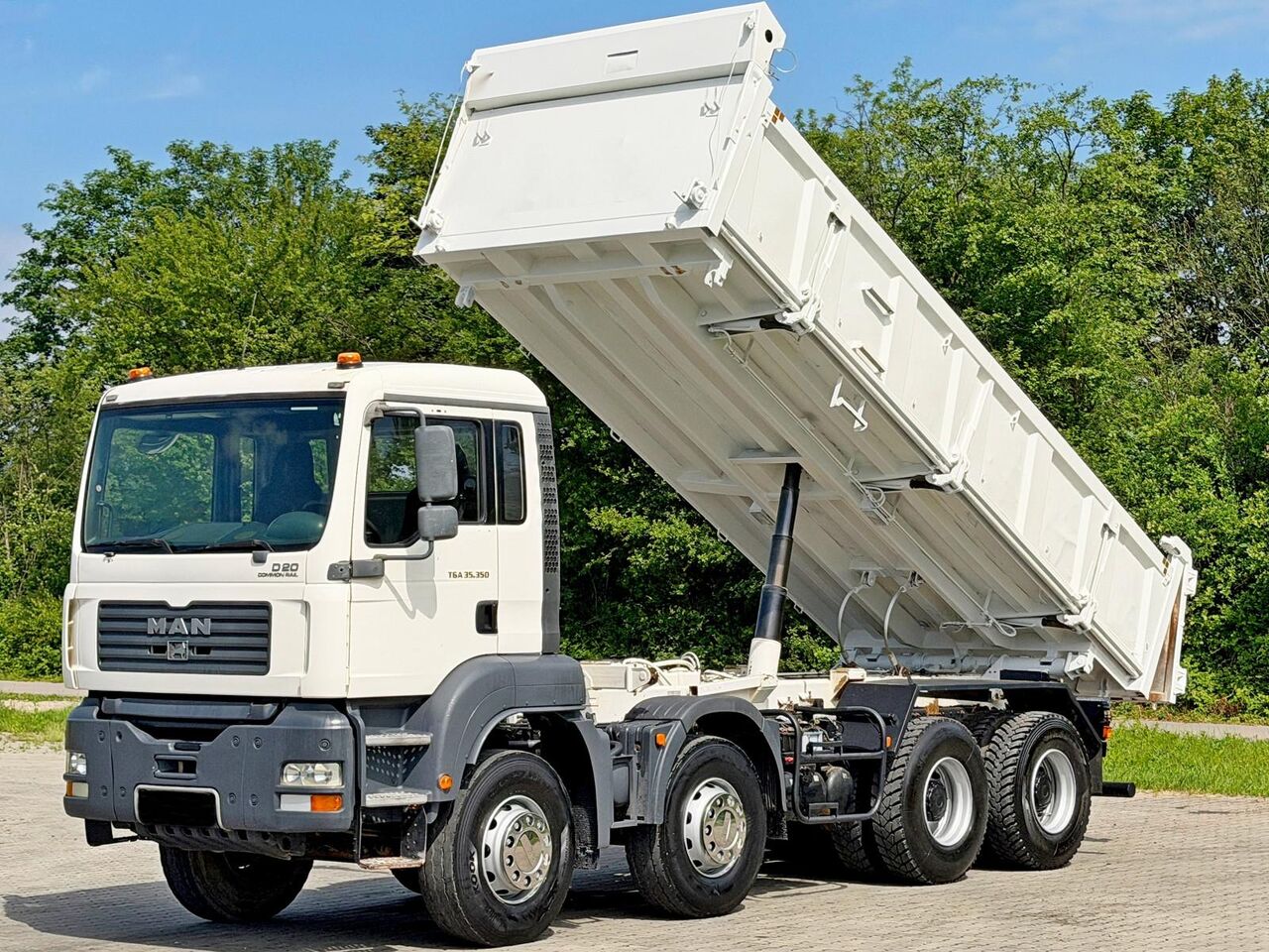 MAN TGA 35350 * BORDMATIC * 8x4 * TOPZUSTAND - Tipper: picture 3 MAN TGA 35350 * BORDMATIC * 8x4 * TOPZUSTAND - Tipper: picture 3