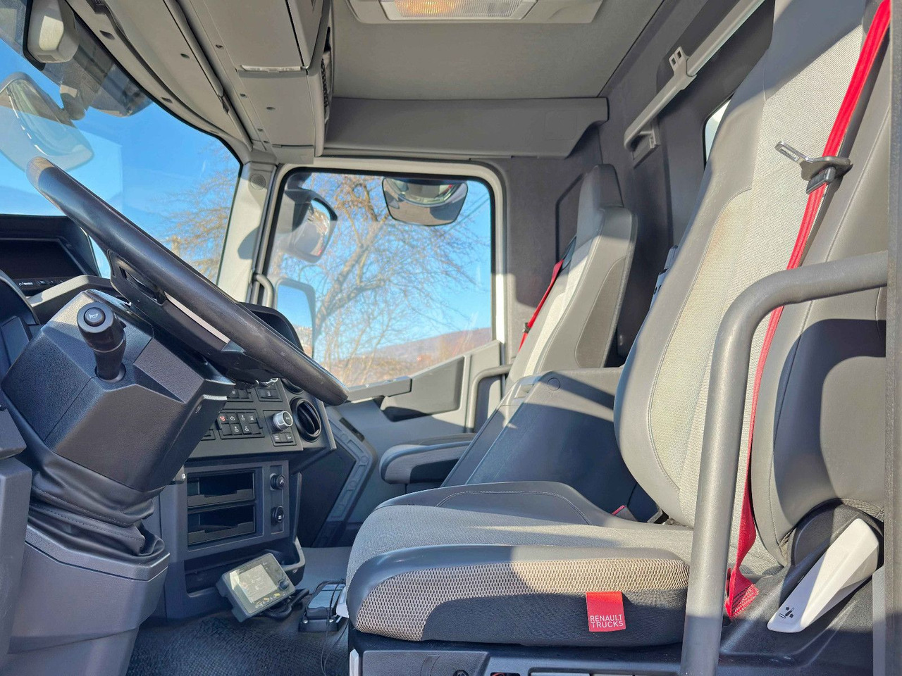 Crane truck Renault C 380 *PRITSCHE 6,80m * PK 18002-EH C + FUNK*6x4: picture 9 Crane truck Renault C 380 *PRITSCHE 6,80m * PK 18002-EH C + FUNK*6x4: picture 9