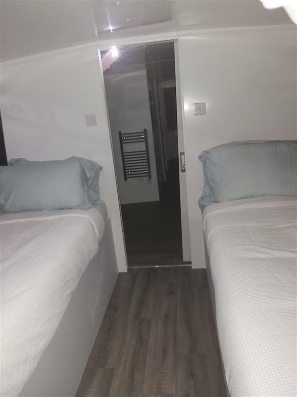 Reduced to £30,000, 2001 Double decker accommodation bus, fully equipped, MOT tested, currently in Hayes, Middlesex. - Double-decker bus: picture 5 Reduced to £30,000, 2001 Double decker accommodation bus, fully equipped, MOT tested, currently in Hayes, Middlesex. - Double-decker bus: picture 5