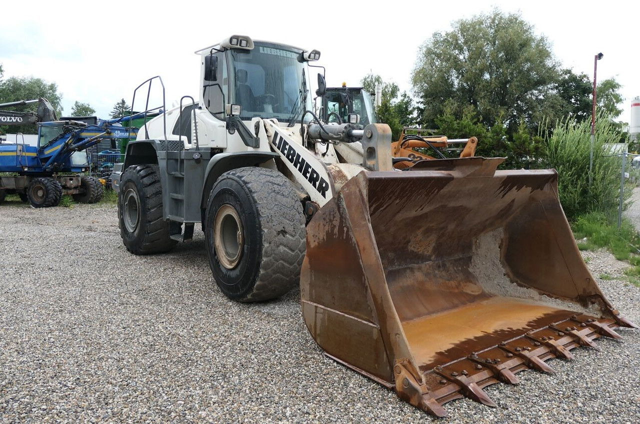 Liebherr L 576 - Wheel loader: picture 3 Liebherr L 576 - Wheel loader: picture 3