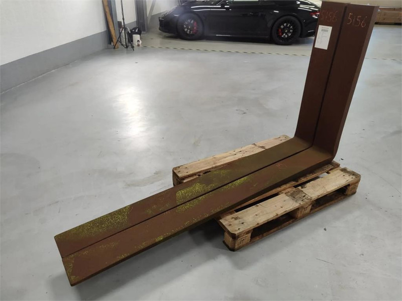 Fork Blanks 2000x200x60 - Forks for Material handling equipment: picture 3 Fork Blanks 2000x200x60 - Forks for Material handling equipment: picture 3