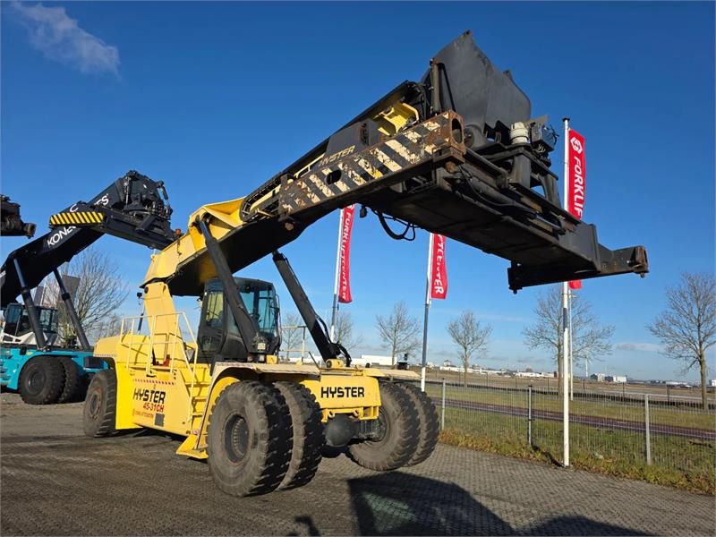 Hyster RS45-31CH - Reach stacker: picture 3 Hyster RS45-31CH - Reach stacker: picture 3