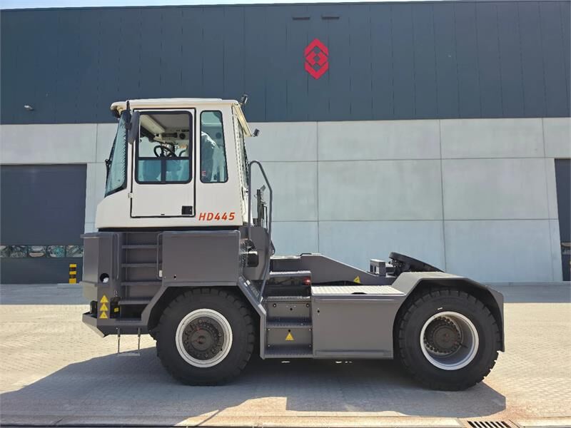 Mafi HD445 4x4 - Terminal tractor: picture 4 Mafi HD445 4x4 - Terminal tractor: picture 4