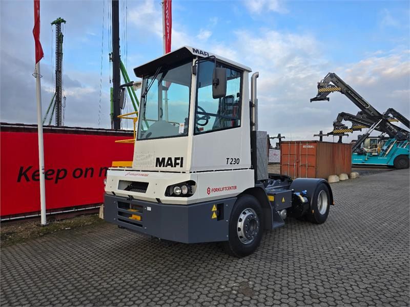 Mafi T230 - Terminal tractor: picture 2 Mafi T230 - Terminal tractor: picture 2