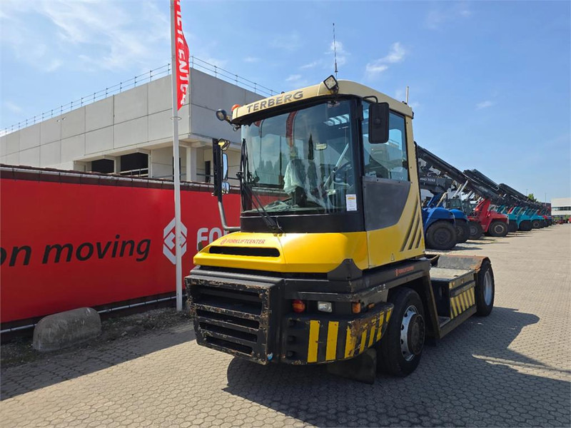 Terberg RT223 4x4 - Terminal tractor: picture 2 Terberg RT223 4x4 - Terminal tractor: picture 2