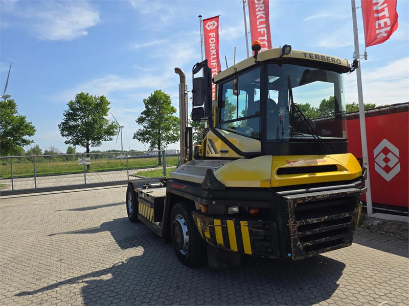 Terberg RT223 4x4 - Terminal tractor: picture 1 Terberg RT223 4x4 - Terminal tractor: picture 1