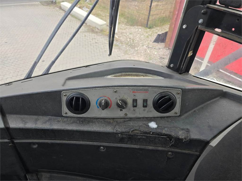 Terminal tractor Terberg TT223: picture 16
