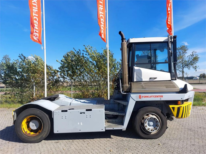 Terberg TT223 - Terminal tractor: picture 3 Terberg TT223 - Terminal tractor: picture 3
