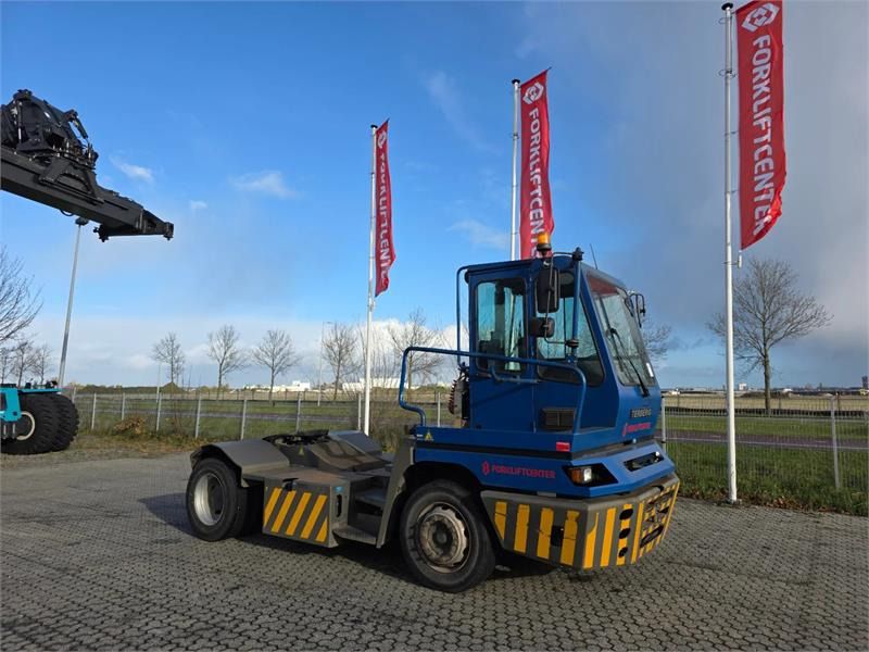 Terberg YT222 - Terminal tractor: picture 1 Terberg YT222 - Terminal tractor: picture 1