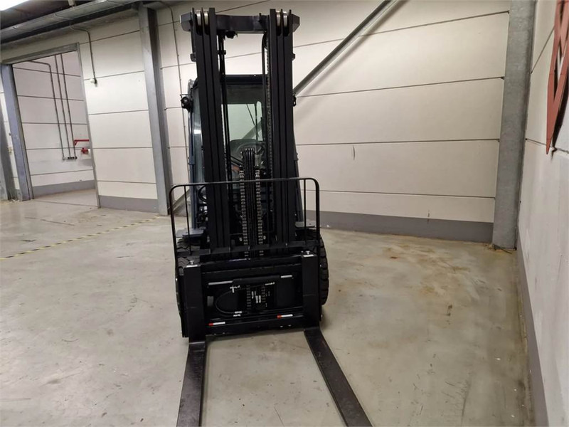 Toyota 02-8FGJF35 - LPG forklift: picture 5 Toyota 02-8FGJF35 - LPG forklift: picture 5