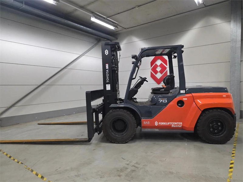 Toyota 8FD70F - Diesel forklift: picture 3 Toyota 8FD70F - Diesel forklift: picture 3