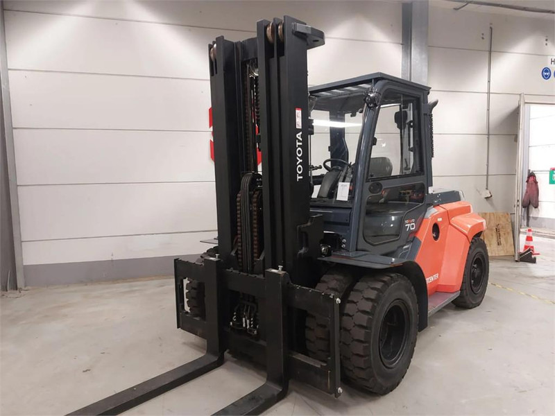 Toyota 8FD70F - Diesel forklift: picture 4 Toyota 8FD70F - Diesel forklift: picture 4
