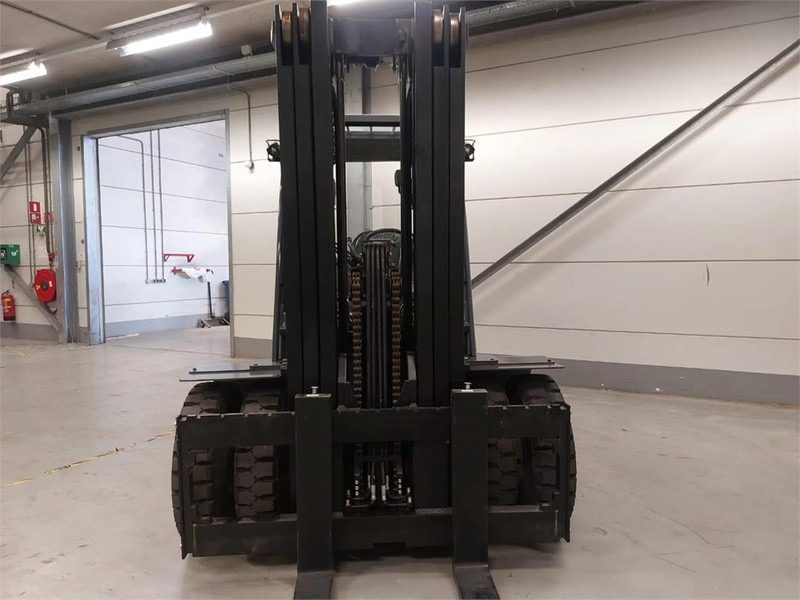 Toyota 8FD70F - Diesel forklift: picture 5 Toyota 8FD70F - Diesel forklift: picture 5