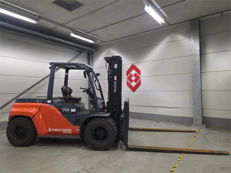 Toyota 8FD70F - Diesel forklift: picture 2 Toyota 8FD70F - Diesel forklift: picture 2