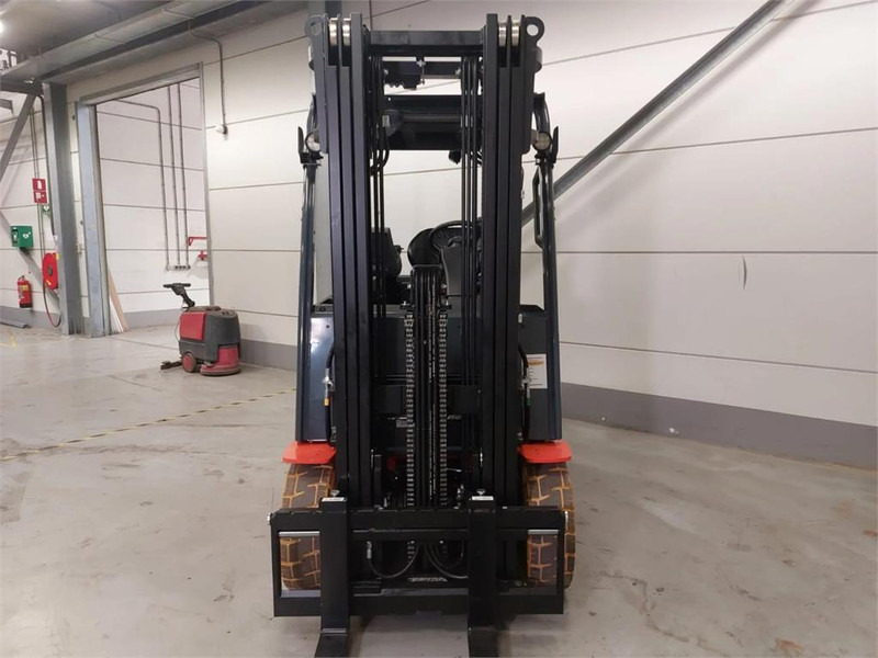 Toyota 9FBMK25T - Electric forklift: picture 5 Toyota 9FBMK25T - Electric forklift: picture 5
