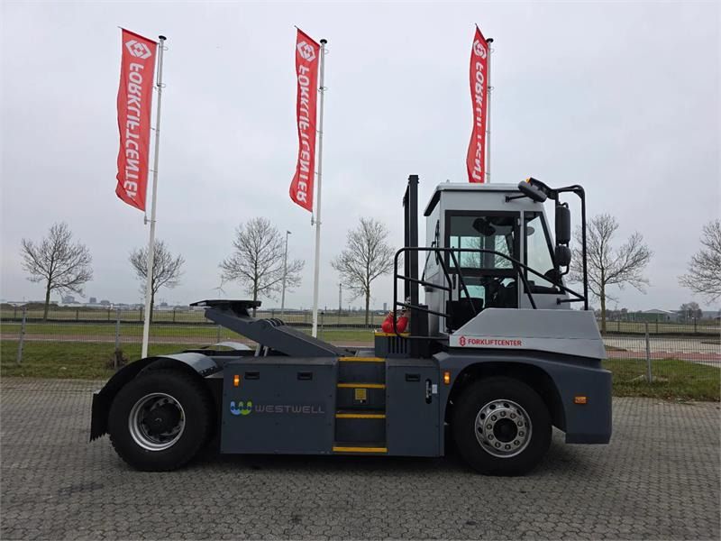 WESTWELL E-Truck S2 - Terminal tractor: picture 3 WESTWELL E-Truck S2 - Terminal tractor: picture 3