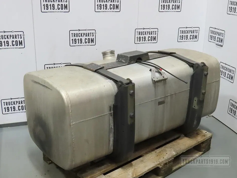 DAF 1949897 Brandstoftank + steunen 525L - Fuel tank for Truck: picture 2 DAF 1949897 Brandstoftank + steunen 525L - Fuel tank for Truck: picture 2