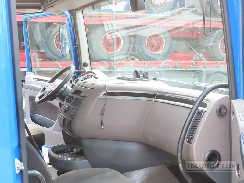 Cab and interior for Truck DAF Body & Chassis Parts Cabine DAF XF Space Cab: picture 6