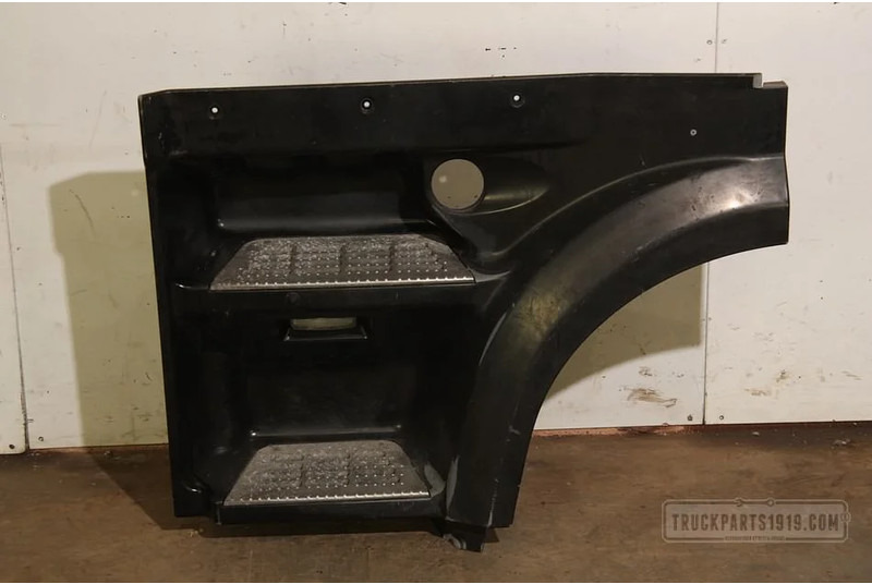 DAF Body & Chassis Parts Instapbak Li DAF XF - Footstep for Truck: picture 1 DAF Body & Chassis Parts Instapbak Li DAF XF - Footstep for Truck: picture 1
