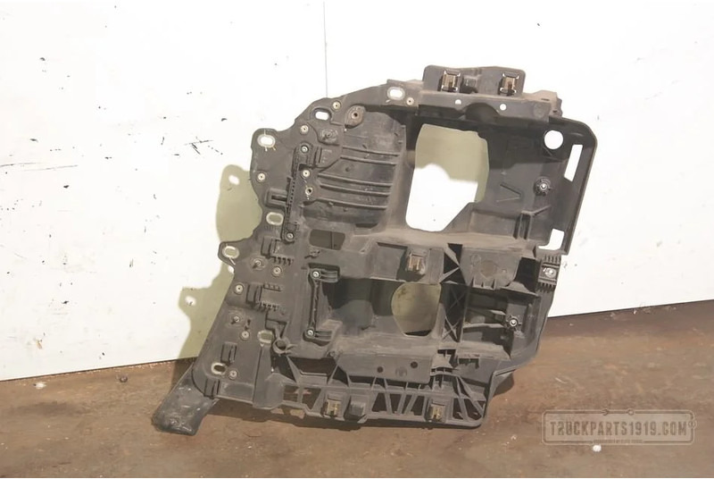 MAN Body & Chassis Parts Koplamp drager Li. - Bumper corner for Truck: picture 1 MAN Body & Chassis Parts Koplamp drager Li. - Bumper corner for Truck: picture 1