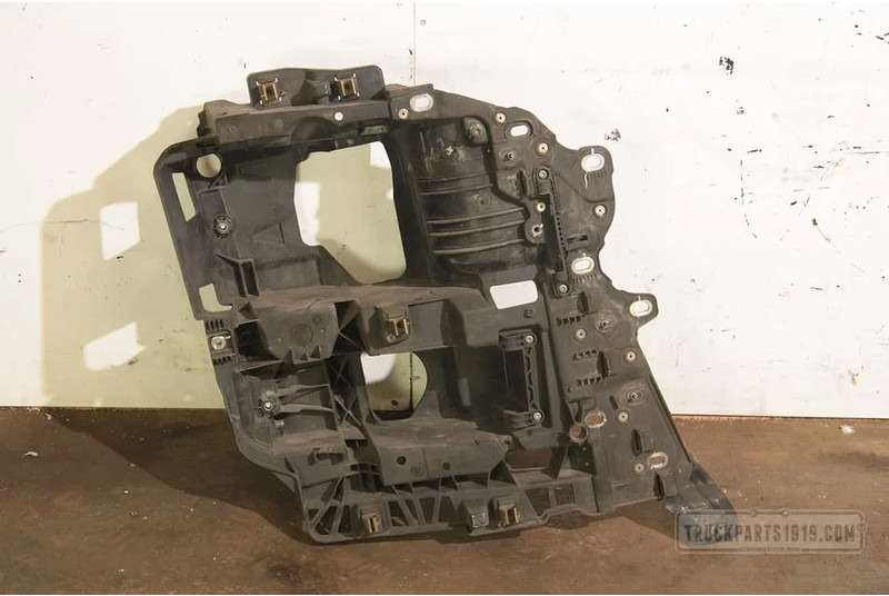 MAN Body & Chassis Parts Koplamp drager Re. - Bumper corner for Truck: picture 1 MAN Body & Chassis Parts Koplamp drager Re. - Bumper corner for Truck: picture 1