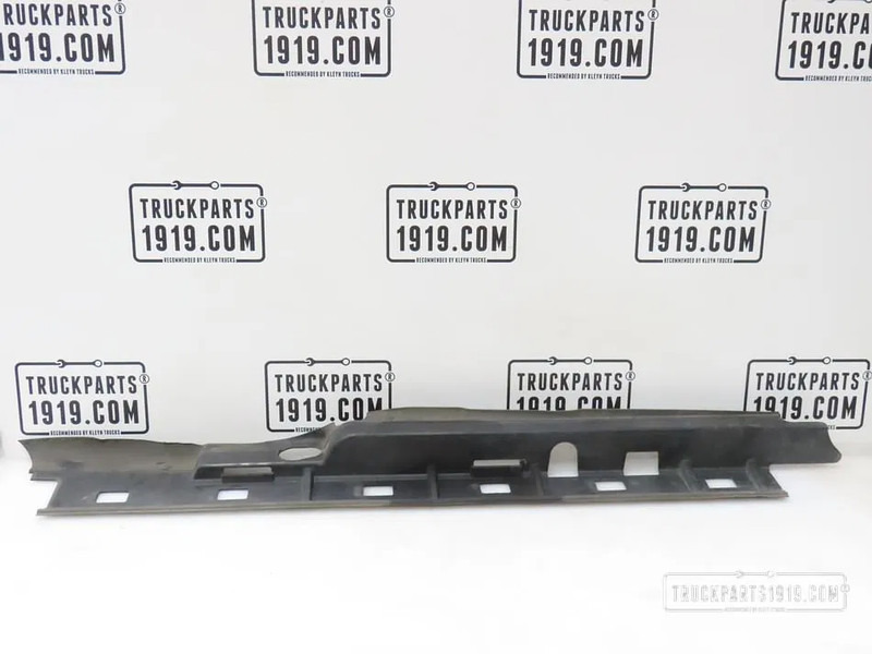 Volvo 22957866 Radiateur lijst Re. FM - Radiator for Truck: picture 1 Volvo 22957866 Radiateur lijst Re. FM - Radiator for Truck: picture 1