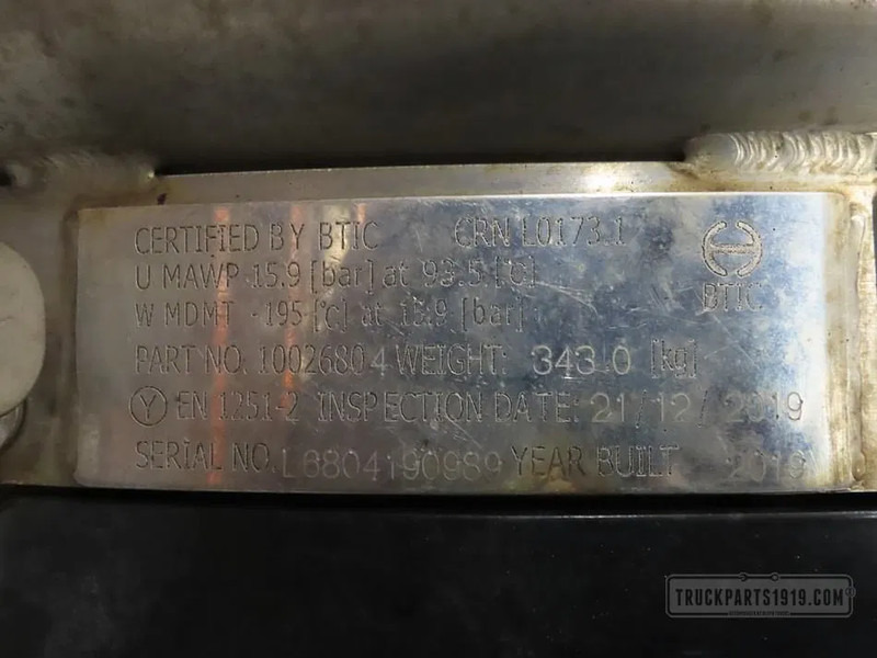 Volvo 23763073 LNG tank 565L - Fuel tank for Truck: picture 3 Volvo 23763073 LNG tank 565L - Fuel tank for Truck: picture 3