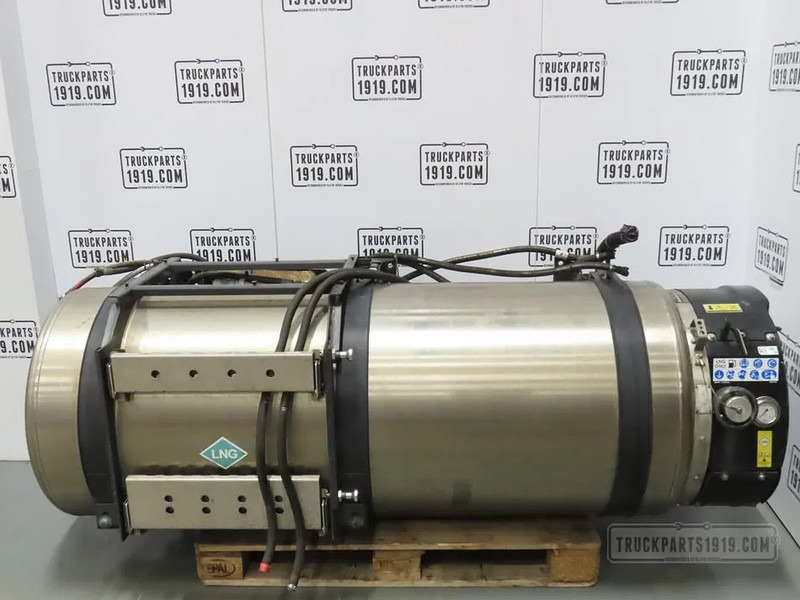 Volvo 23763073 LNG tank 565L - Fuel tank for Truck: picture 1 Volvo 23763073 LNG tank 565L - Fuel tank for Truck: picture 1