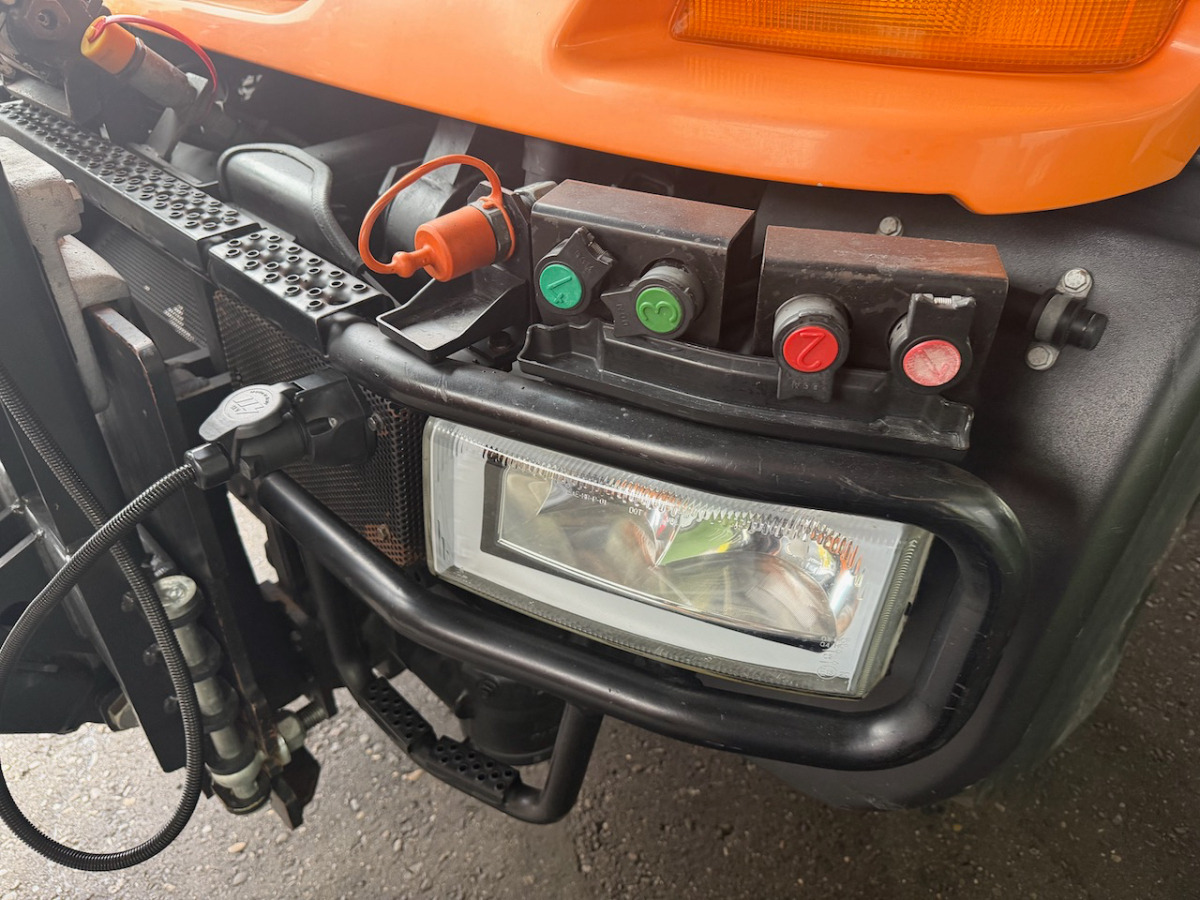 UNIMOG U300 - Municipal/ Special vehicle: picture 5 UNIMOG U300 - Municipal/ Special vehicle: picture 5