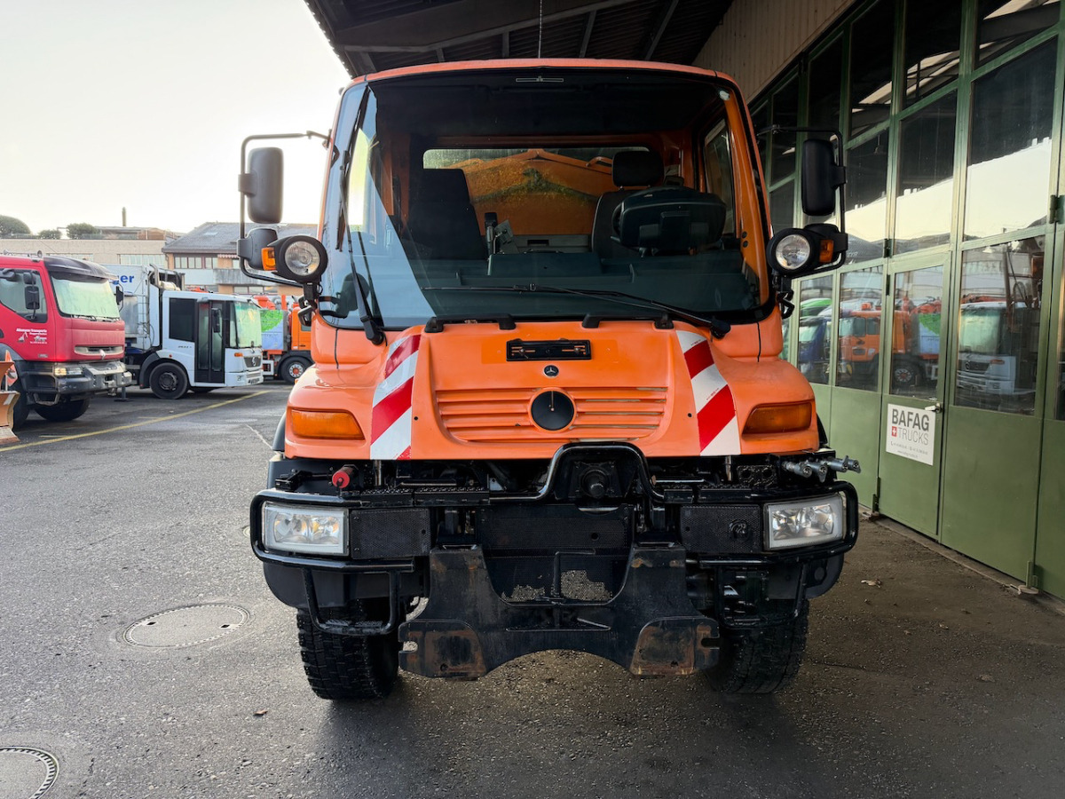 UNIMOG U400 - Municipal/ Special vehicle: picture 3 UNIMOG U400 - Municipal/ Special vehicle: picture 3