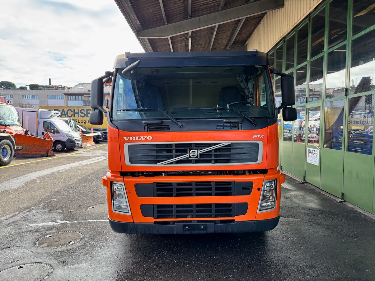 VOLVO FM 400 - Skip loader truck: picture 3 VOLVO FM 400 - Skip loader truck: picture 3