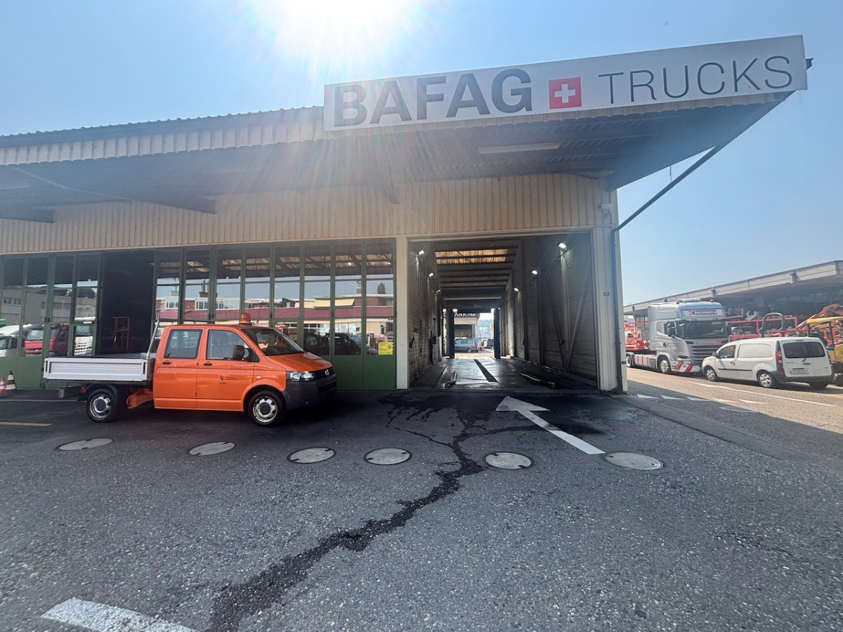 VW T5 Transporter - Flatbed van: picture 3 VW T5 Transporter - Flatbed van: picture 3