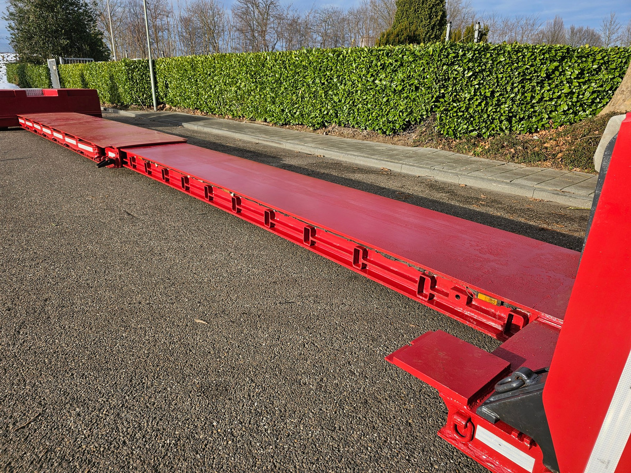 Doll T2H S3 Excavator Lowloader - Low loader semi-trailer: picture 3 Doll T2H S3 Excavator Lowloader - Low loader semi-trailer: picture 3