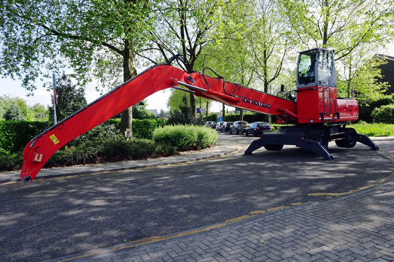 New Holland MH 6.6 Materialhandler With Magnet System - Waste/ Industry handler: picture 2 New Holland MH 6.6 Materialhandler With Magnet System - Waste/ Industry handler: picture 2