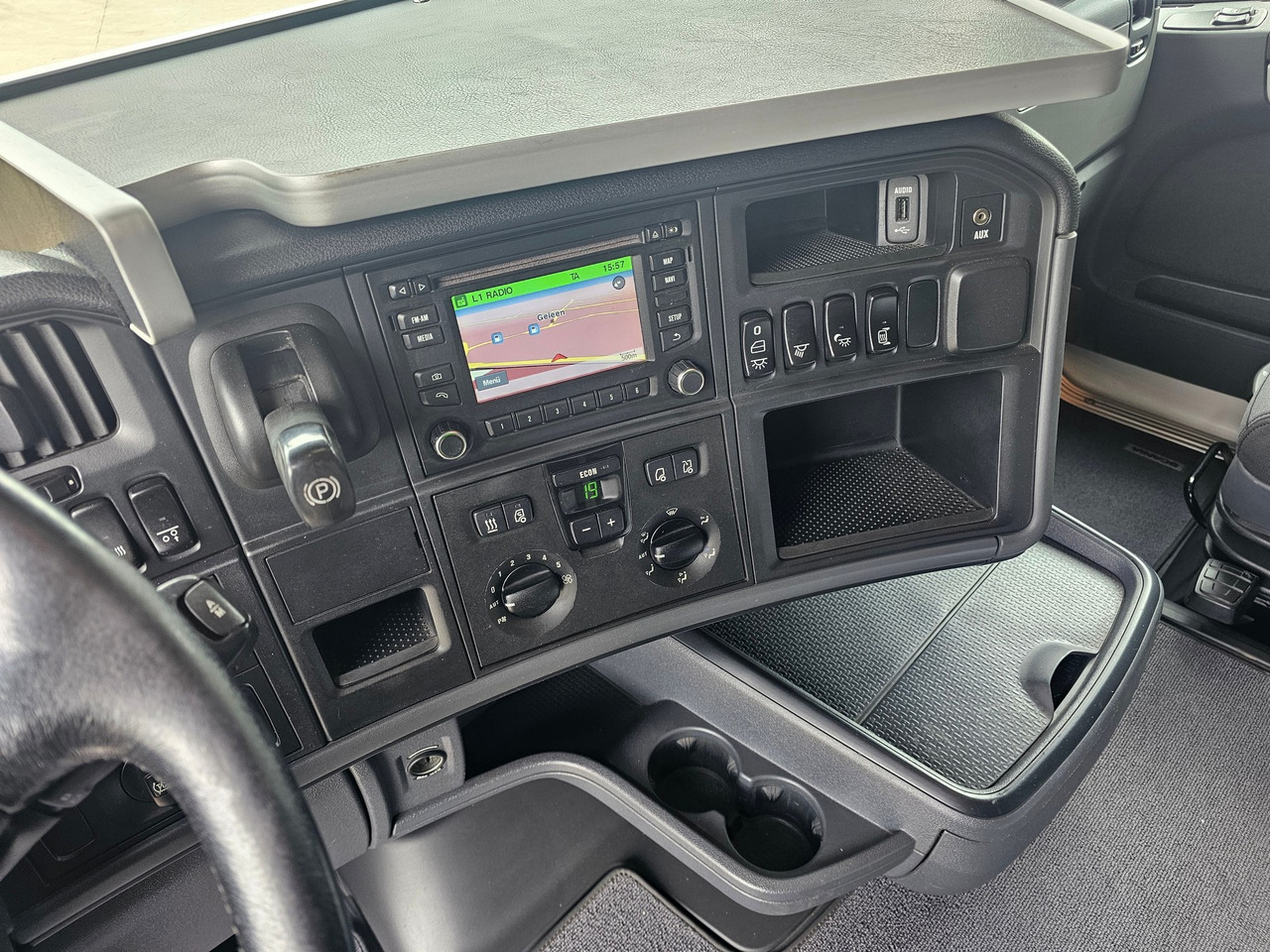 Tractor unit Scania R450 Highline: picture 6 Tractor unit Scania R450 Highline: picture 6