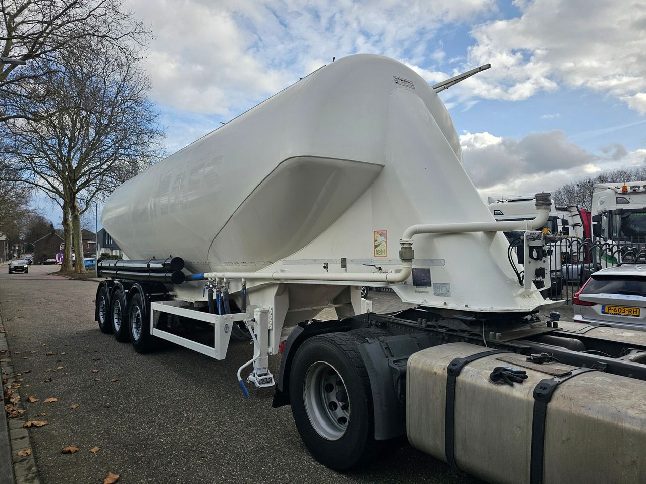 Turbo Hoet SZ33AA Cementsilo - Silo semi-trailer: picture 4 Turbo Hoet SZ33AA Cementsilo - Silo semi-trailer: picture 4