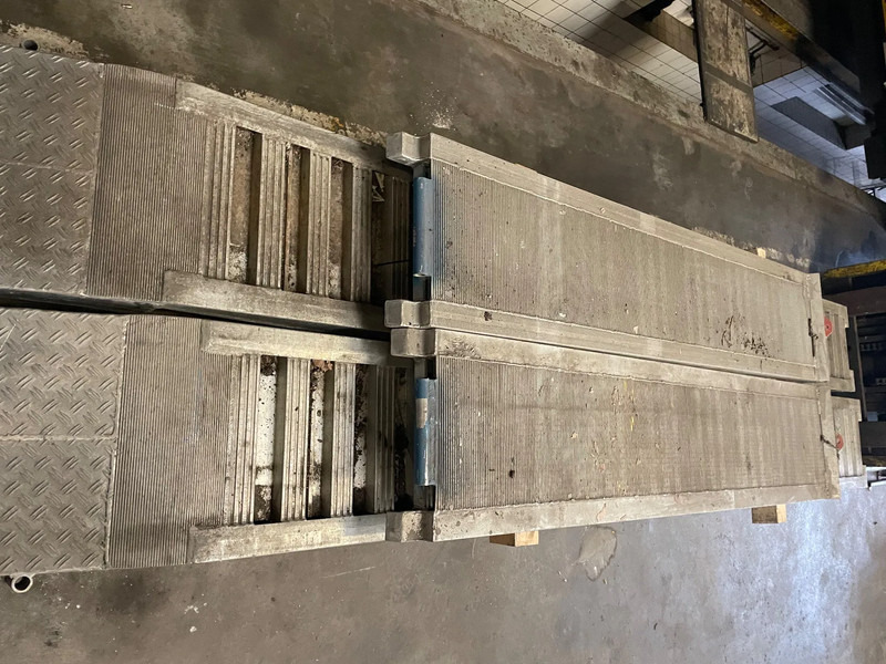 Kässbohrer Oprijplaaten - Low loader semi-trailer: picture 3 Kässbohrer Oprijplaaten - Low loader semi-trailer: picture 3