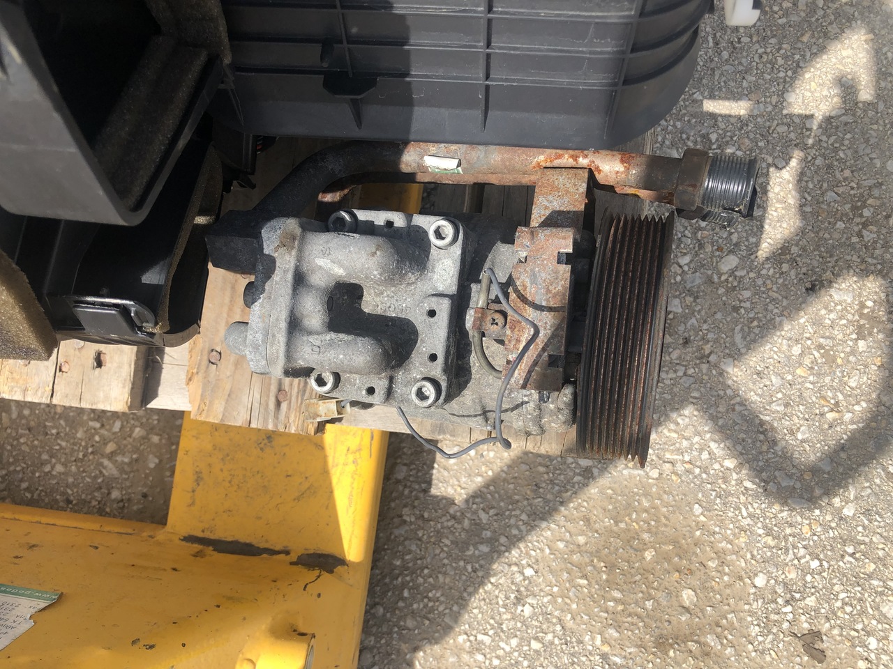 AIR CONDITION (COMPLETE SET) ATEGO 2 4cyl. - A/C part for Truck: picture 2 AIR CONDITION (COMPLETE SET) ATEGO 2 4cyl. - A/C part for Truck: picture 2