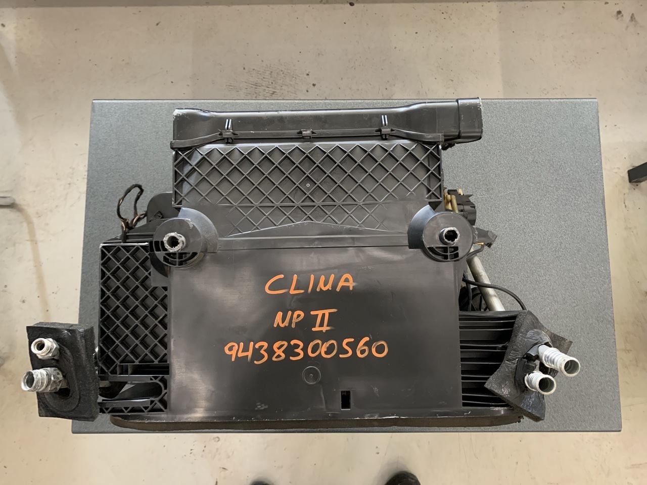 AIR CONDITIONER (CLIMA) ACTROS MP2 - Heating/ Ventilation for Truck: picture 1 AIR CONDITIONER (CLIMA) ACTROS MP2 - Heating/ Ventilation for Truck: picture 1