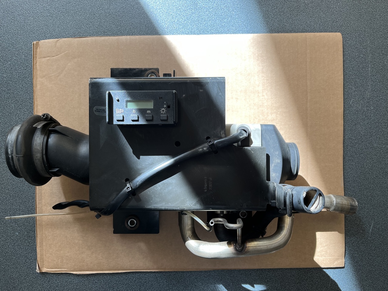 HOT AIR AUXILIARY HEATER WEBASTO AIR TOP 2000 AP1 ACTROS MP3 - Heating/ Ventilation for Truck: picture 4 HOT AIR AUXILIARY HEATER WEBASTO AIR TOP 2000 AP1 ACTROS MP3 - Heating/ Ventilation for Truck: picture 4