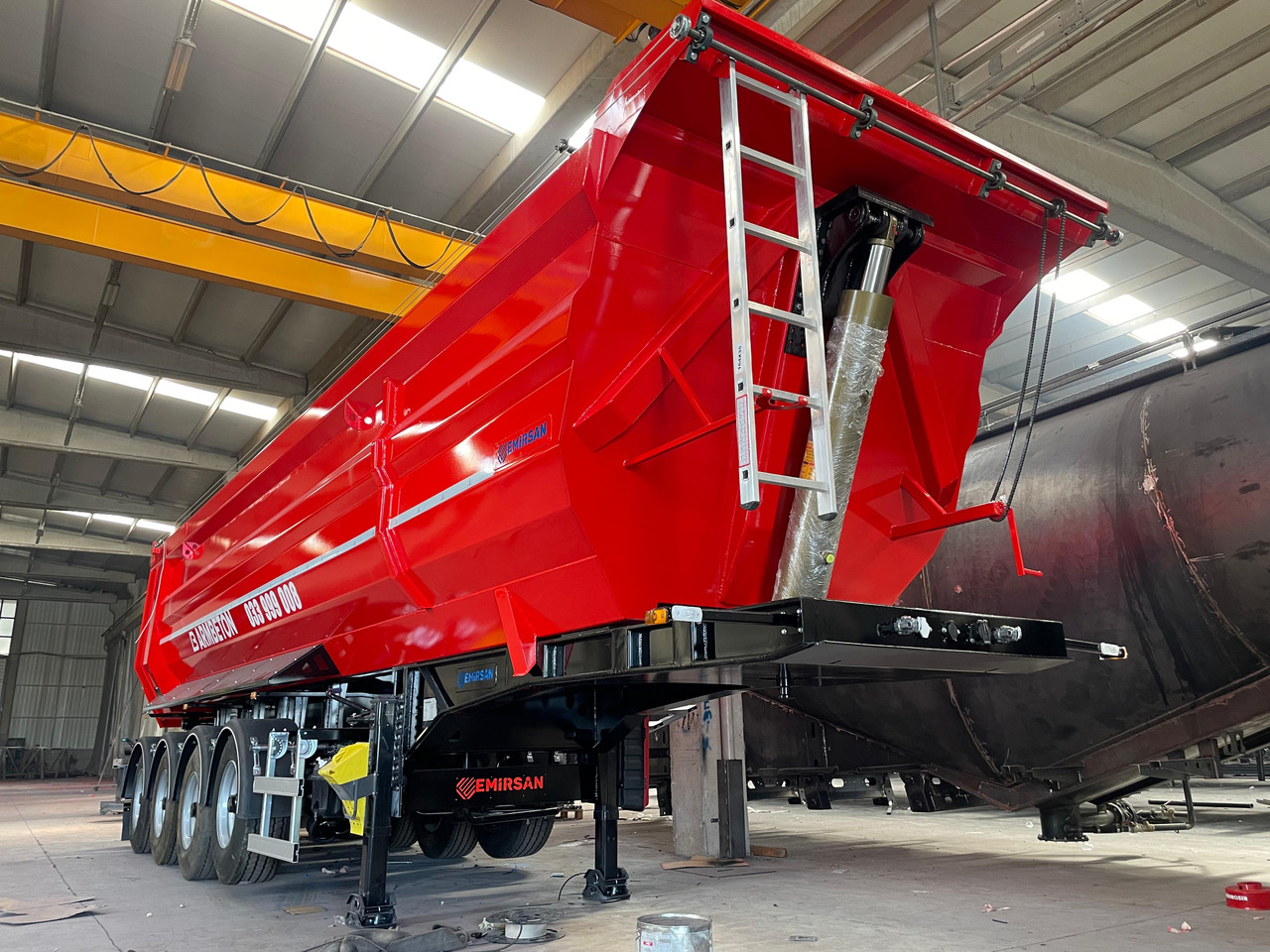 EMIRSAN SELF-STEERING, 4 AXLE U TYPE TIPPER - Tipper semi-trailer: picture 4 EMIRSAN SELF-STEERING, 4 AXLE U TYPE TIPPER - Tipper semi-trailer: picture 4