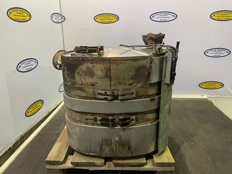 Volvo Silencer - Muffler: picture 2 Volvo Silencer - Muffler: picture 2